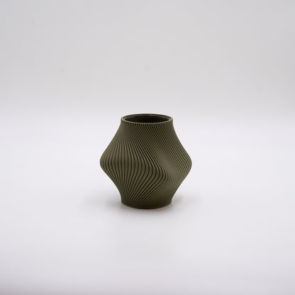Bloz 14 – 3D-printet vase i Olive med asymmetrisk, blob-lignende form